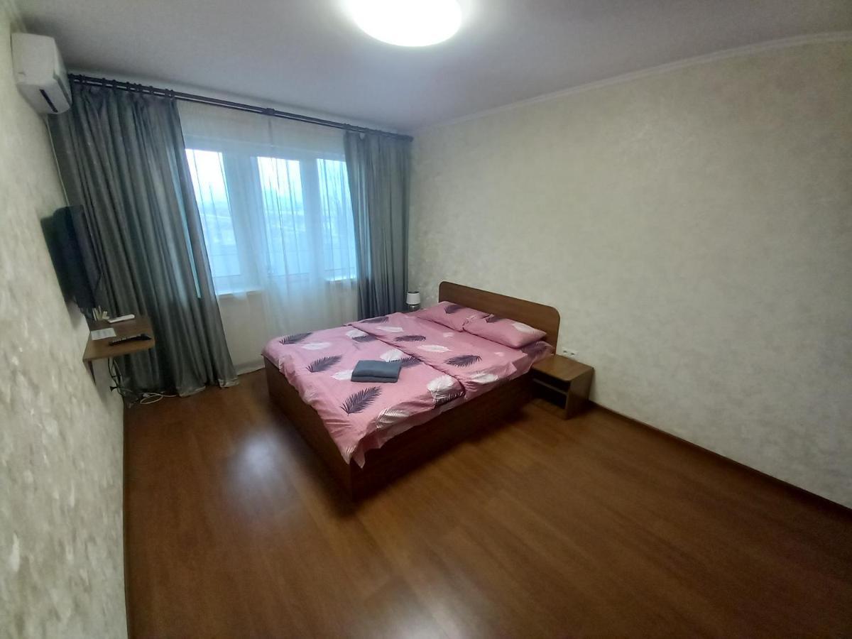 Apartment Darnitca Kiev Exteriör bild